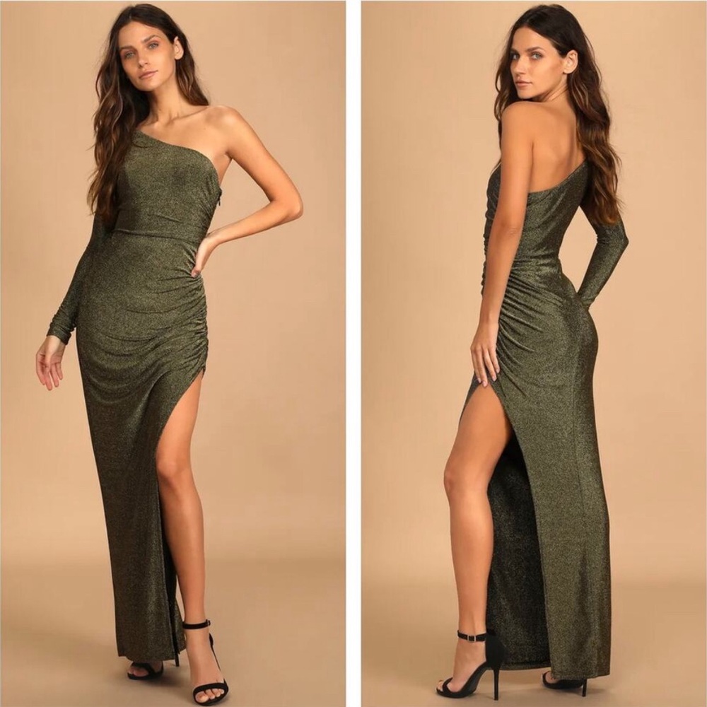 Lulu’s Precious Prize Gold Metallic One-Shoulder Long Sleeve Maxi Dress
